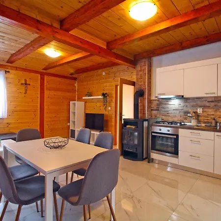 House Kacana 2233 Holiday home Orbanici