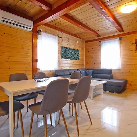 House Kacana 2233 Holiday home Orbanici