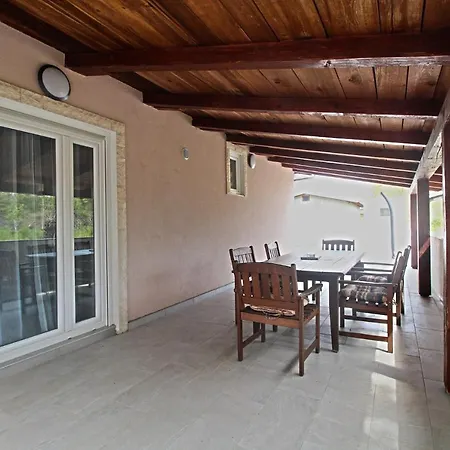 House Kacana 2233
