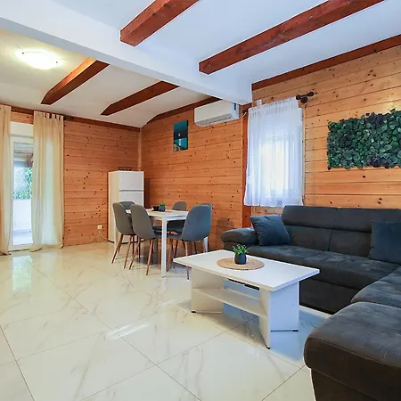 Hébergement de vacances House Kacana 2233 Orbanići
