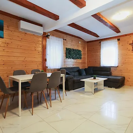 House Kacana 2233 Hébergement de vacances Orbanići